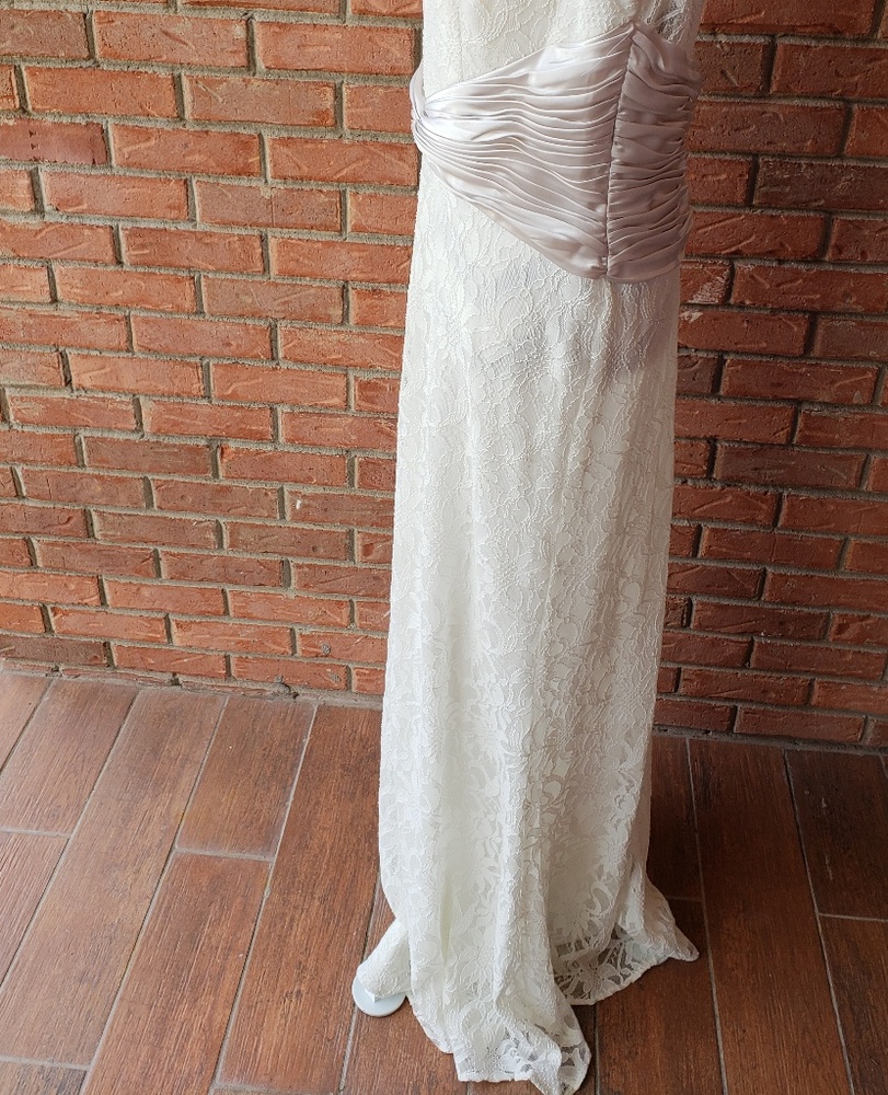 Dress - Picture 7 of 7